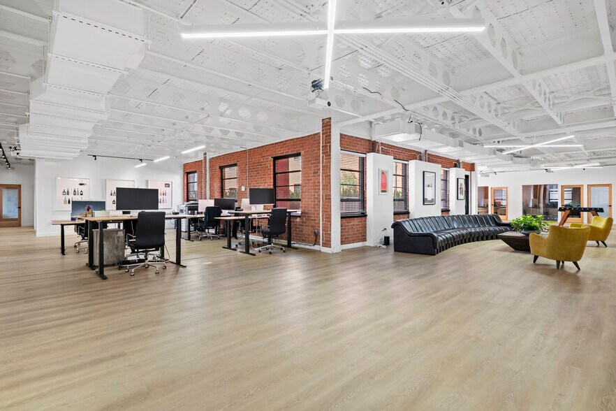 More Photos Of 139-147 S Beverly Dr, Beverly Hills Loft Creative Space For Lease