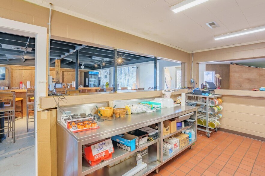 More Photos Of 19521 Highway 72, Rogersville Restaurant For Sale