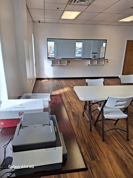 More Photos Of 5211 Oster Rd, Sheffield Village Truck Terminal For Lease