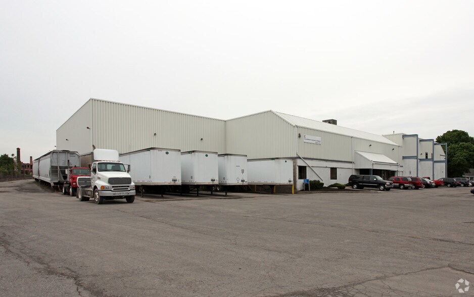 More Photos Of 18 Champeney Ter, Rochester Warehouse For Lease
