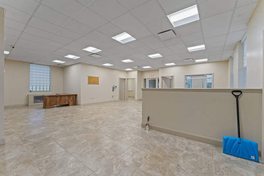 More Photos Of 403 Tenney Ave, Campbell Bank For Sale