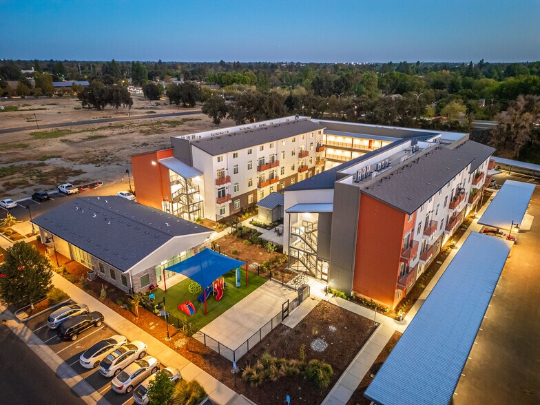 More Photos Of 2500 Cannery Loop, Davis Apartments For Sale