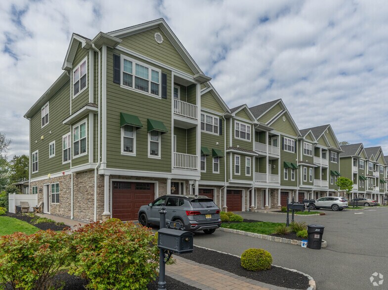 More Photos Of Chaz Way, Fairfield Apartments For Sale