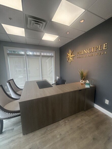 More Photos Of 670 Boston Post Rd, Madison Office For Lease