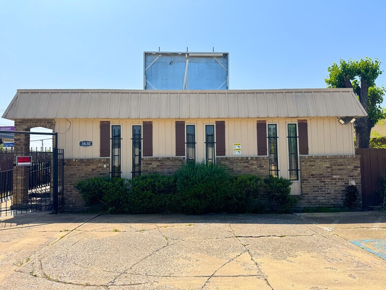 Primary Photo Of 3630 Almazan Dr, Dallas Medical For Lease