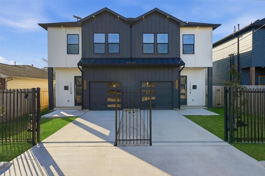 More Photos Of 7908 Brandon St, Houston Multifamily For Sale