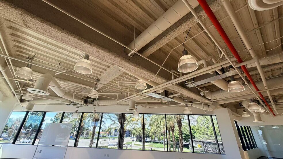 More Photos Of 4590 MacArthur Blvd, Newport Beach Office For Lease