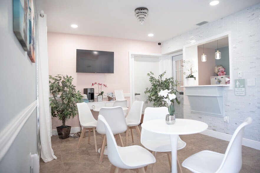 More Photos Of 2826 Santa Barbara Blvd, Cape Coral Freestanding For Sale