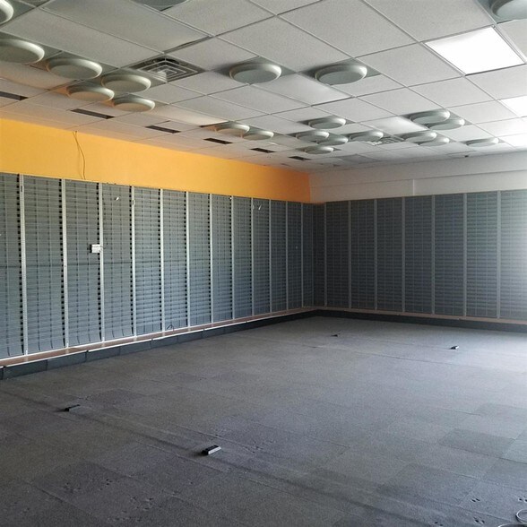 More Photos Of 1750-1780 Rosenstiel Dr, Freeport General Retail For Sale