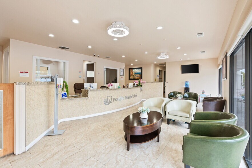 More Photos Of 1665 W Shaw Ave, Fresno Medical For Sale