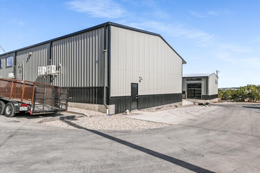 More Photos Of 451 Farrell Rd, Dripping Springs Light Distribution For Sale