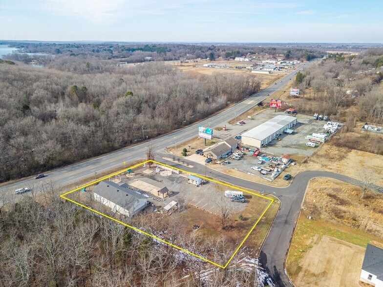 More Photos Of 1915 Walkers Trl, Conway General Retail For Sale