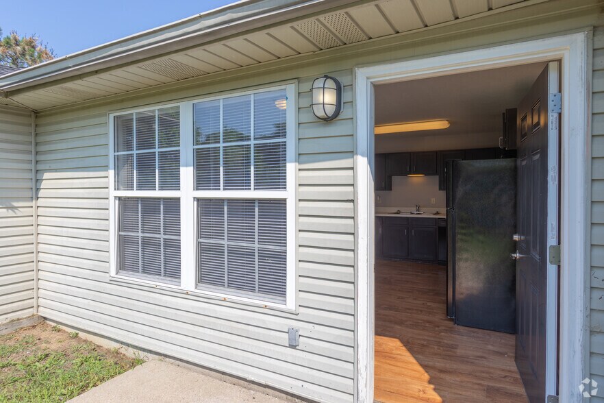 More Photos Of 100 Meadow Trail Dr, Highland Heights Apartments For Sale