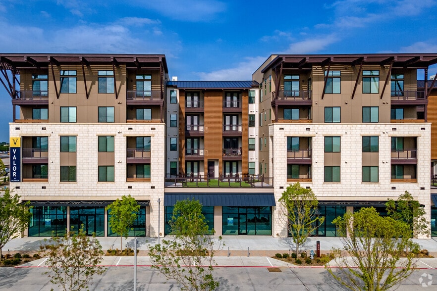 More Photos Of 4440 Highway 121, Lewisville Apartments For Lease