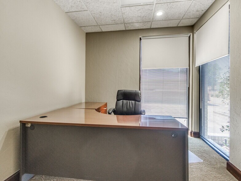 More Photos Of 2425 Wilcox Dr, Norman Office For Sale
