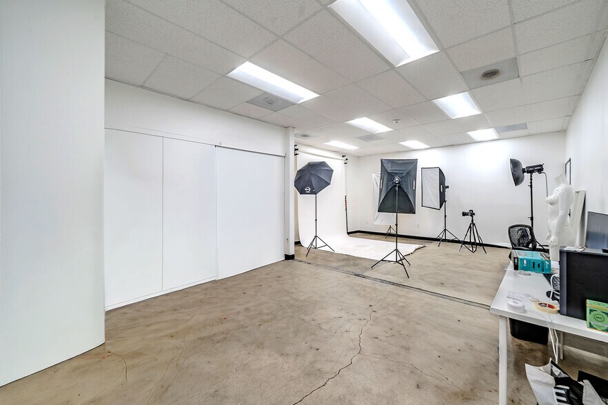 More Photos Of 5770 Anderson St, Vernon Manufacturing For Sale
