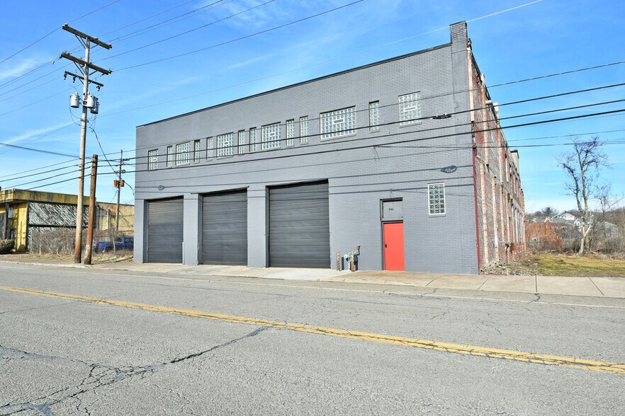 More Photos Of 944 W Rayen Ave, Youngstown Industrial For Sale