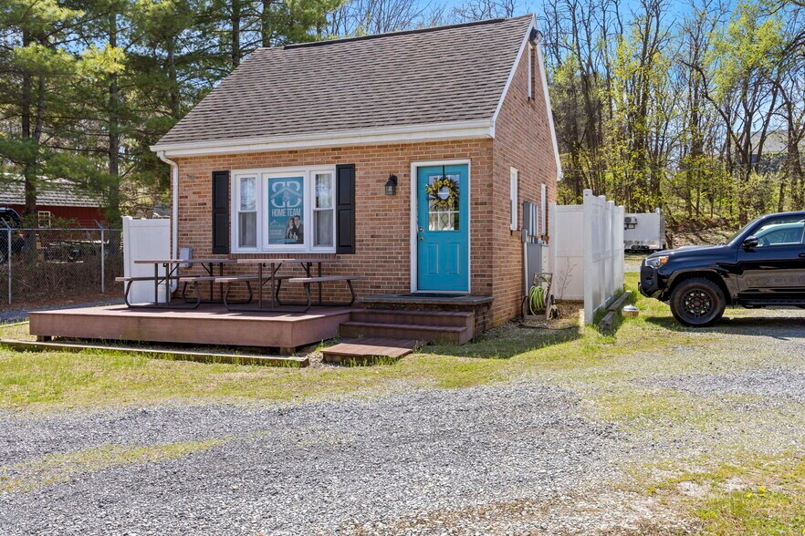 More Photos Of 2503 Jefferson Hwy, Waynesboro Freestanding For Lease