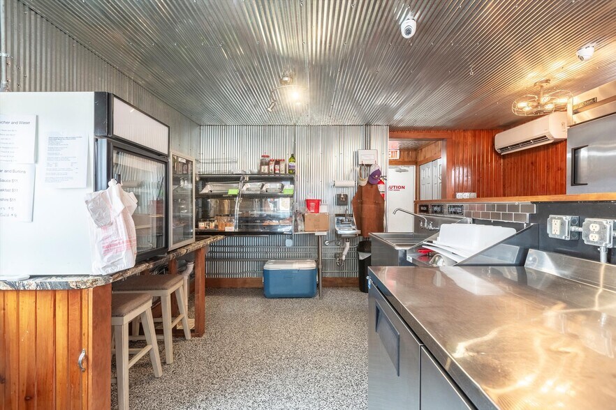 More Photos Of 621 S 13th St, Tekamah Restaurant For Sale
