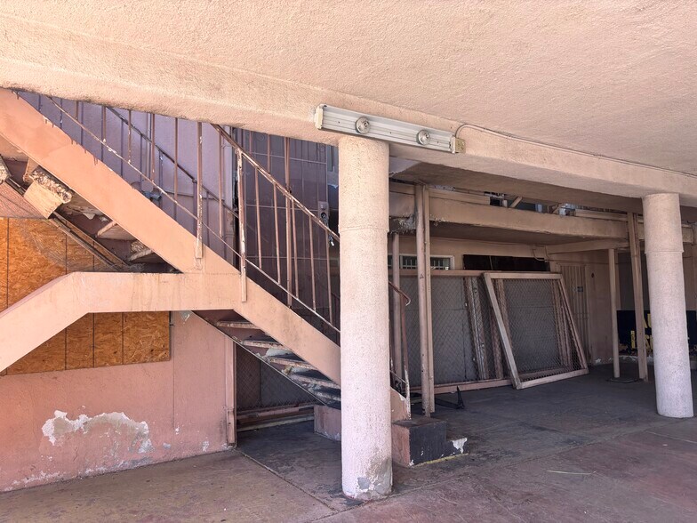 More Photos Of 3761 Royal Crest St, Las Vegas Office Residential For Sale