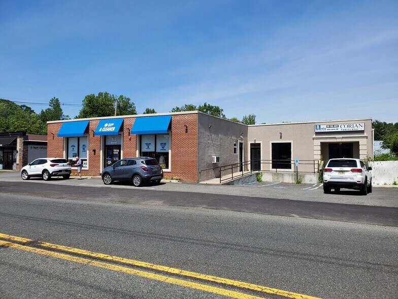 More Photos Of 711 Broadway, Westwood Warehouse For Lease