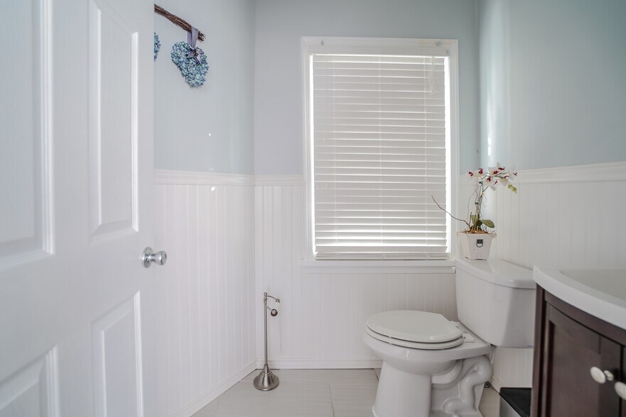 More Photos Of 625 Byberry Rd, Philadelphia Funeral Home For Sale