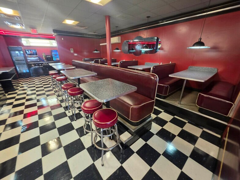 More Photos Of 53 Fall St, Seneca Falls General Retail For Lease