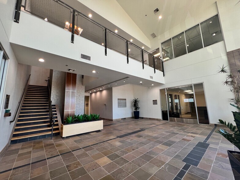 More Photos Of 3930 E Ray Rd, Phoenix Coworking Space