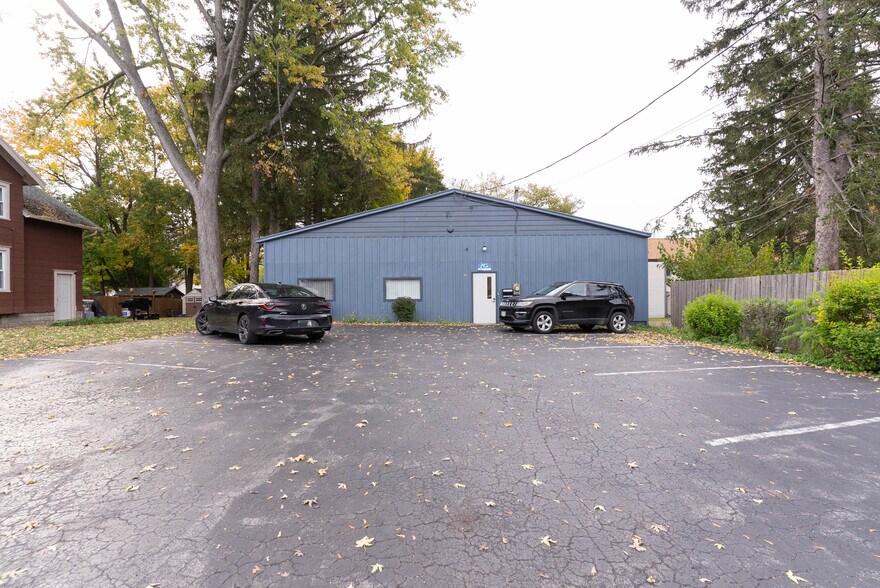 More Photos Of 210 Orchard St, Fayetteville Office For Sale