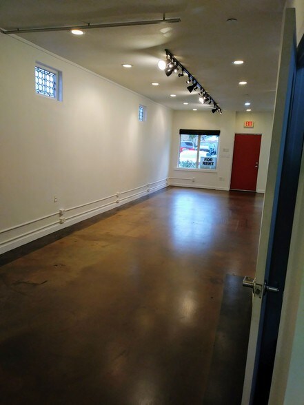 More Photos Of 5210 Avenue F, Austin Loft Creative Space For Lease