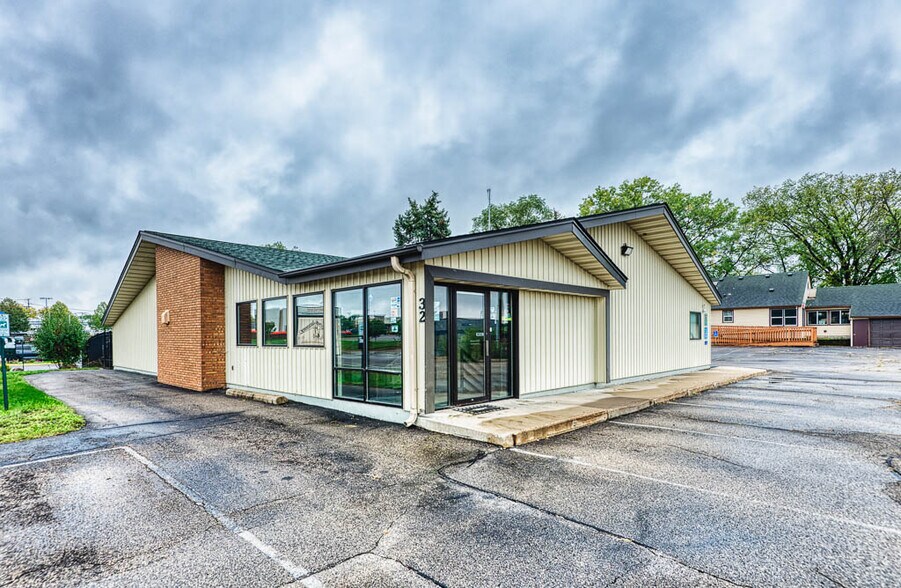 More Photos Of 32 E Mendota Rd, Inver Grove Heights Auto Dealership For Sale