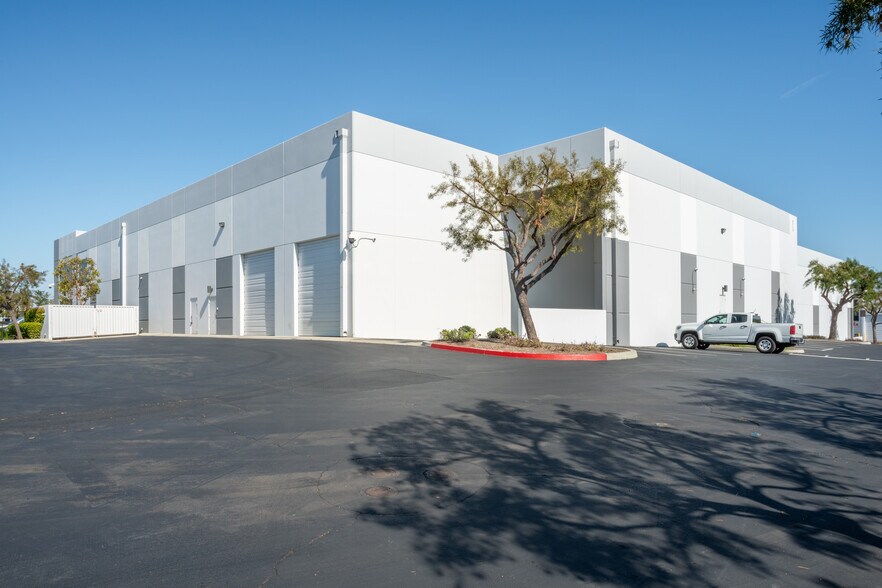 More Photos Of 1816 Ord Way, Oceanside Warehouse For Lease