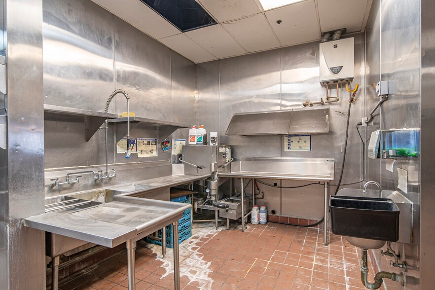 More Photos Of 580 N Atlantic Blvd, Monterey Park Apartments For Lease