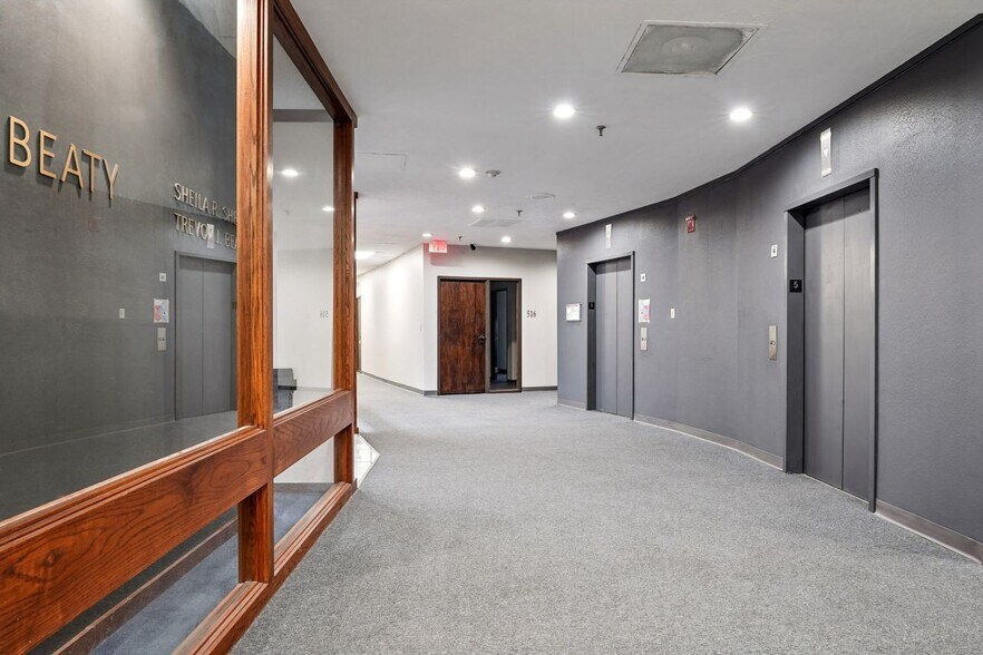 More Photos Of 1800 Teague Dr, Sherman Office For Sale