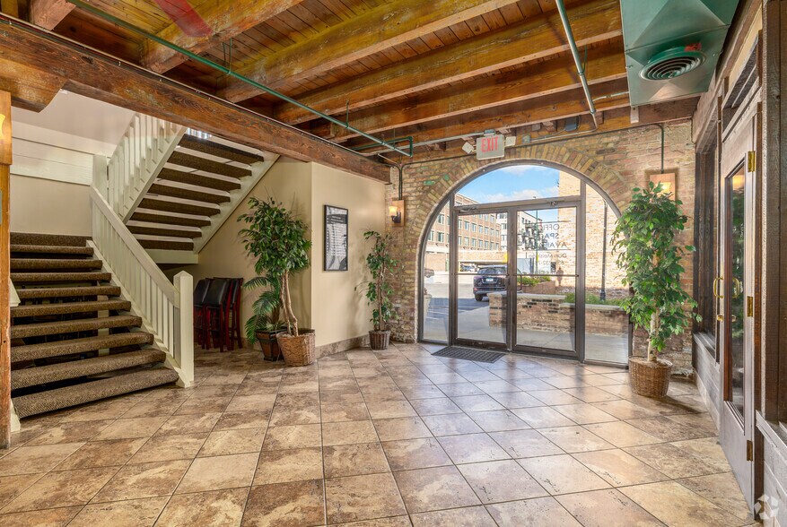 More Photos Of 1 Illinois St, St Charles Loft Creative Space For Lease