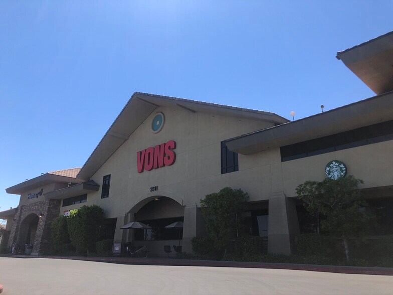 More Photos Of 2511 Anthem Village Dr, Henderson Unknown For Lease