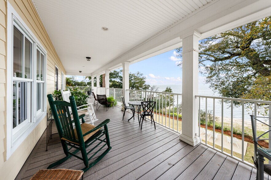 More Photos Of 202 S Mobile St, Fairhope Hospitality For Sale