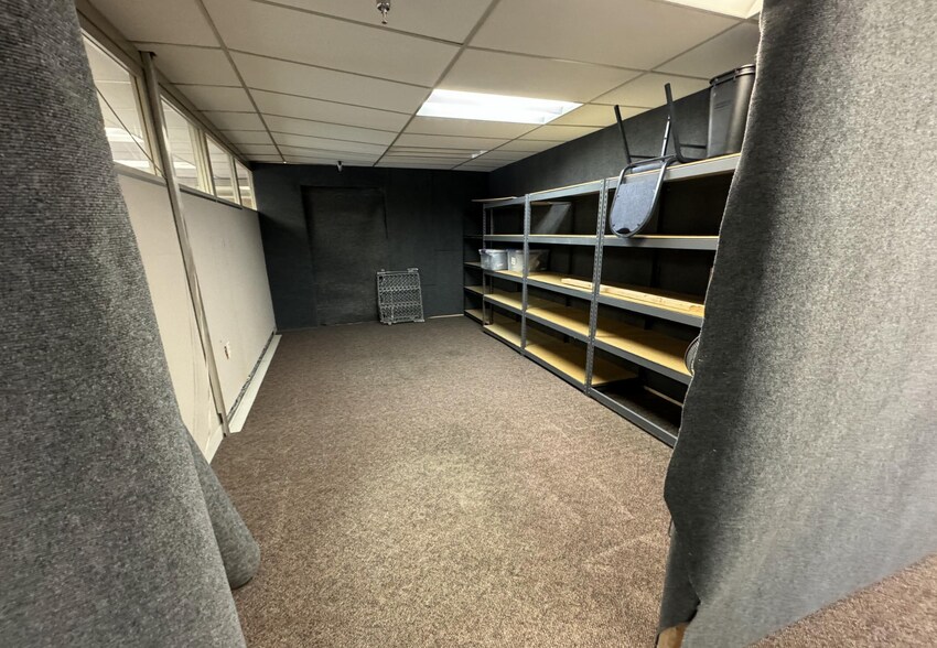 More Photos Of 1301 Huffman Rd, Anchorage Medical For Lease