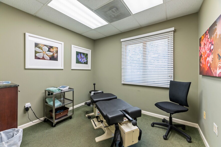 More Photos Of 11 Clyde Rd, Somerset Office For Sale