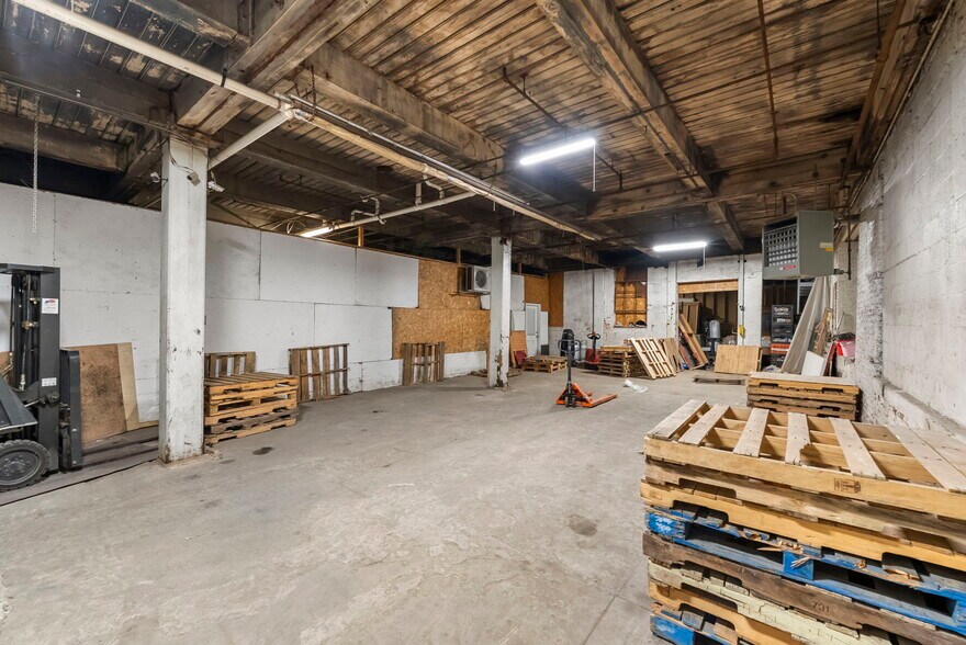 More Photos Of 115 E Kinney St, Newark Warehouse For Sale
