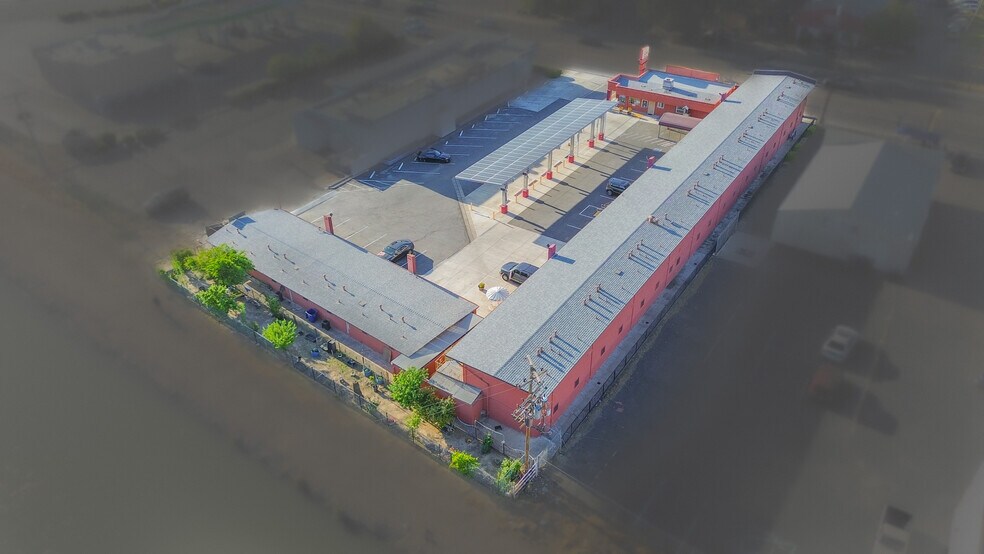 More Photos Of 839 W Pacheco Blvd, Los Banos Hotel For Sale