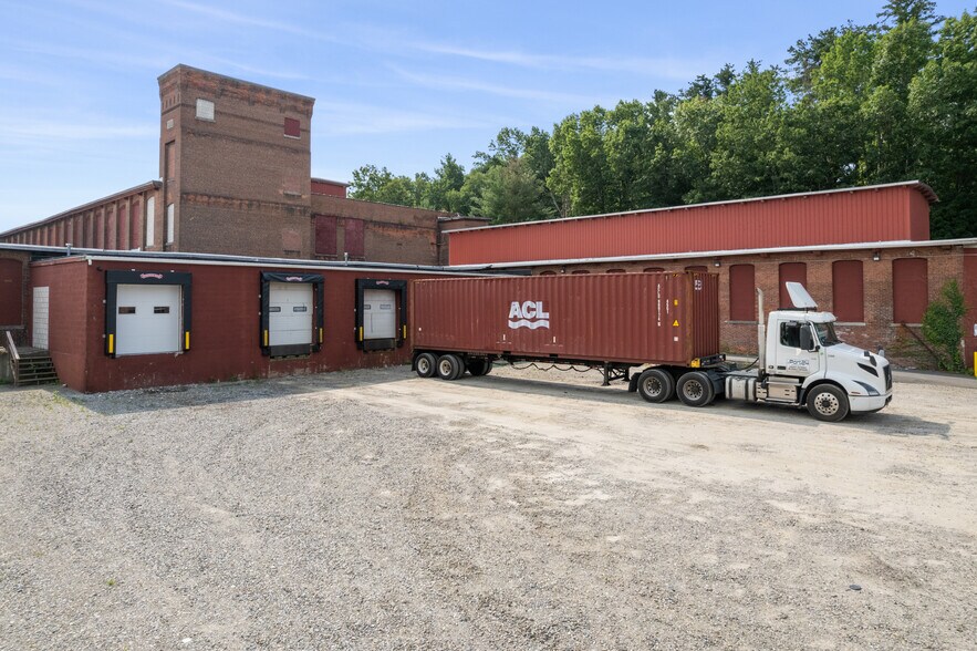 More Photos Of 56 Sterling St, Clinton Manufacturing For Lease