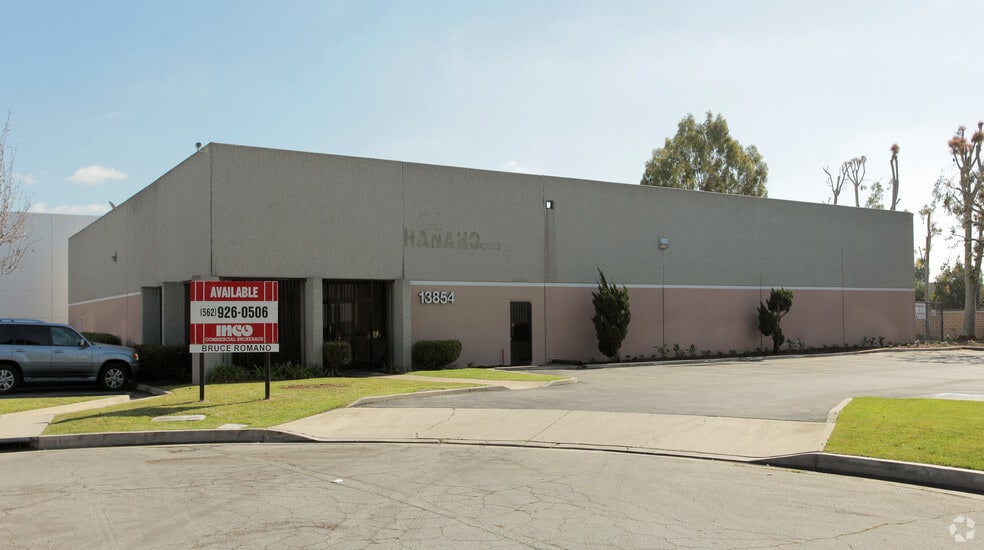More Photos Of 13854 Bentley Pl, Cerritos Warehouse For Lease