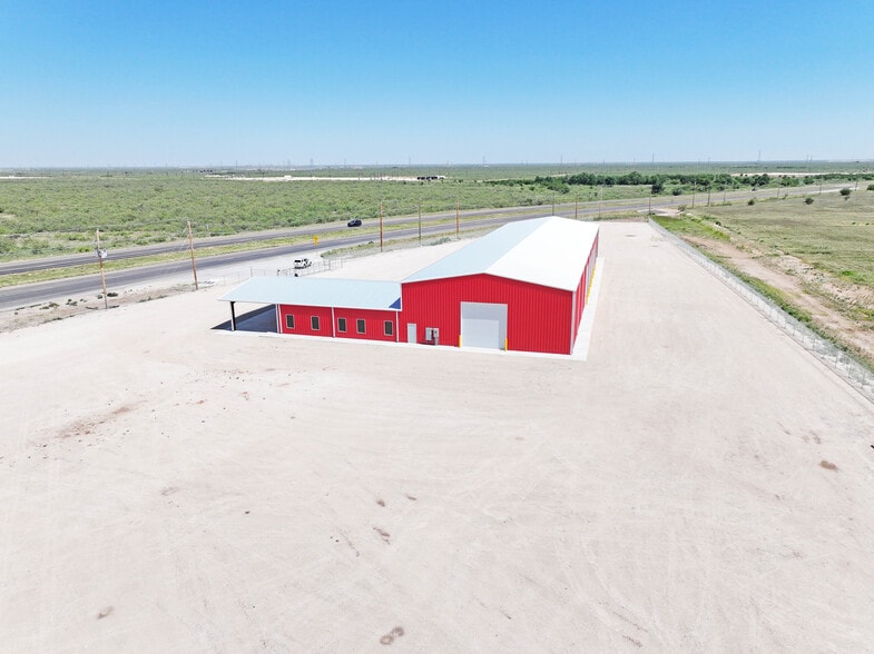 More Photos Of 930 338 loop, Odessa Warehouse For Lease