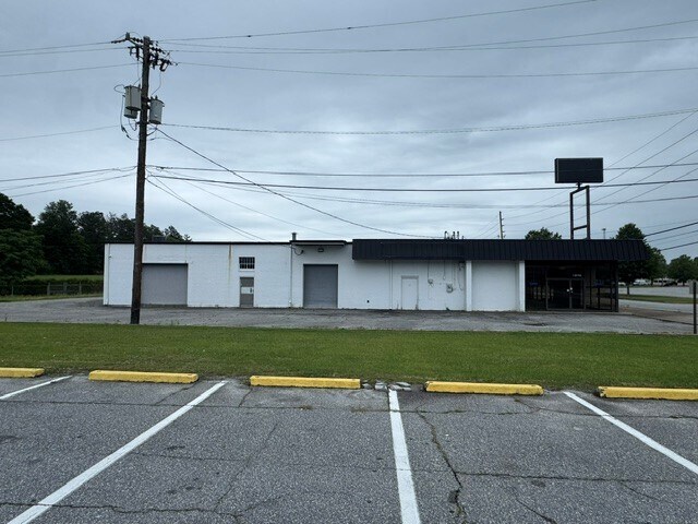 More Photos Of 1870 Midtown Dr, Columbus Flex For Lease