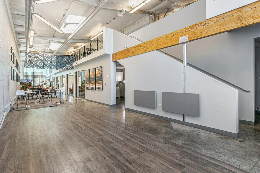 More Photos Of 2245 Curtis St, Denver Loft Creative Space For Lease