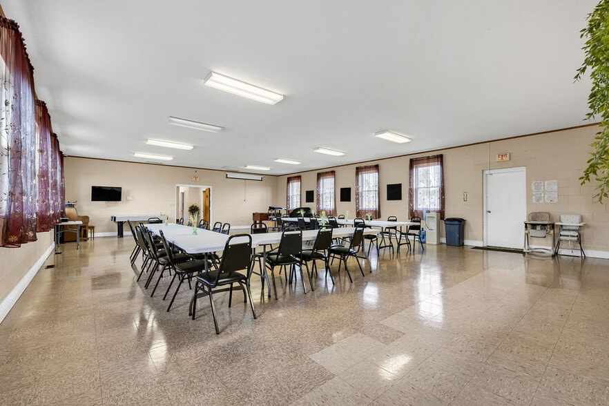 More Photos Of 9564 Hazelton-Etna SW Rd, Pataskala Religious Facility For Sale