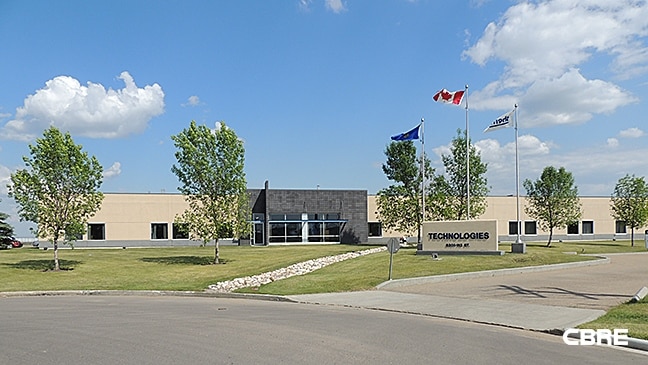 More Photos Of 8301 113th St, Fort Saskatchewan Flex For Sale