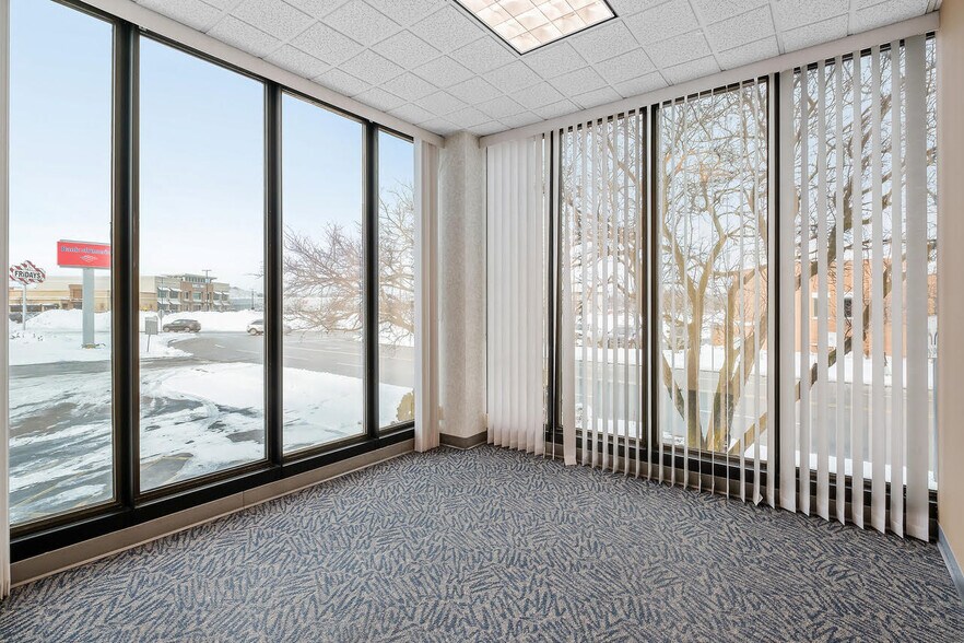 More Photos Of 2627 E Beltline Ave SE, Grand Rapids Medical For Lease