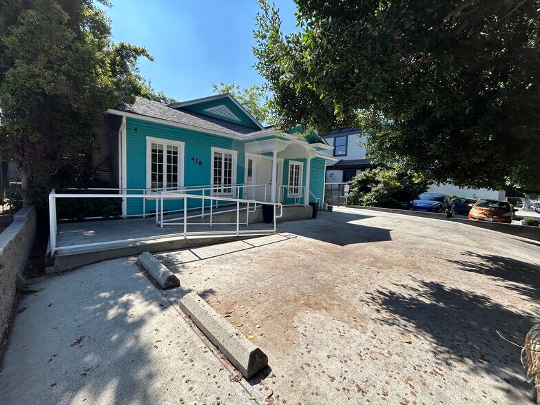 More Photos Of 428 N Larchmont Blvd, Los Angeles Medical For Lease
